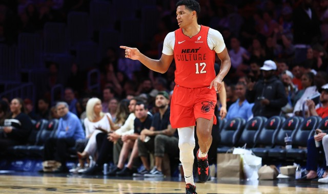 九游体育官网入口-热火随队记者披露：德鲁-史密斯合约首年全额保障，后续两年含保障条款