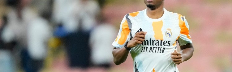 九游体育app-阿拉巴：有关我的离队传闻都是无稽之谈！我现在感觉能踢满90分钟