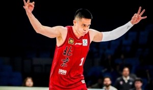 九游体育app-阿基真的稳！陈盈骏全场得到8分4板8助1断 正负值+8