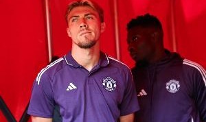 天空：那不勒斯有信心本周签霍伊伦，曼联要买断条件具备可实现性